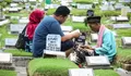 Apa Hukum Ziarah Kubur usai Shalat Ied Idul Fitri? Berikut Penjelasannya Apakah Termasuk Wajib atau Sunnah