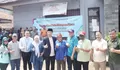 Bareng Kadisperumkim, Wakil Wali Kota Bogor Dedie Rachim Serahkan Bansos RTLH di Cilendek Barat