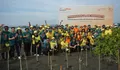 Usung Semangat Tumbuh Bersama, Danamon Tanam 10.000 Pohon Mangrove di Pantai Tirang Semarang