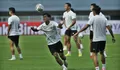 Potret Latihan Timnas Indonesia Jelang Lawan Curacao di Stadion Pakansari