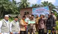 Plt Bupati Palas dan Baznas Salurkan Bantuan Bedah Rumah Layak Huni Kepada Penerima Manfaat