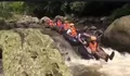 Wisata di Subang, Petualangan Sambil Berseluncur yang aman di River Tubing Curug Cibareubeuy