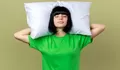 8 Tips Penting untuk Menjaga Kebersihan Bantal Tidur Anda