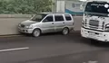 Detik-detik Mobil Panther Hantam Pembatas di Tol Cikampek, Sopir Ditemukan Meninggal di Dalam Kendaraan
