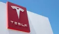 Tesla Pangkas Fitur Autopilot Standar, Arahkan Konsumen ke Full Self-Driving