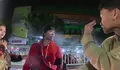 Viral! Pasutri Merokok Sambil Gendong Bayi di Palmerah, Teguran Berujung Pemukulan dan Laporan Polisi
