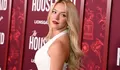 Terancam Hukum, Sydney Sweeney Kembali Kontroversial Gegara Gantung Bra di Hollywood Sign