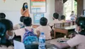 Gaji Guru Honorer Dibandingkan Program MBG, Ferry Irwandi Soroti Realita Upah dan Aturan ASN