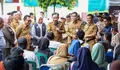 Revolusi Adminduk di Jember, Bupati Gus Fawait Tinjau Pencetakan KTP di Tingkat Kecamatan