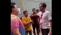 Viral! Oknum Satpam J&T Tambora Diduga Bersikap Arogan ke Pelanggan Lansia, Insiden Paket Hilang Jadi Sorotan