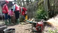 5 Sumur Warga Tercemar Lumpur, PMI Jember Terjunkan Tim Relawan WASH untuk Pulihkan Akses Air Bersih pasca Banjir