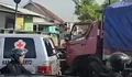 Ngeri! Detik-Detik Terjadi Kecelakaan Beruntun di Bangsal Mojokerto, Truk Gandeng Adu Banteng dengan Tronton, Diduga Sopir Mengantuk