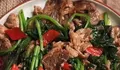 Punya Kale Jangan Cuma Dibikin Salad Aja! Masak Resep Tumis Kale Daging Sapi Gurih Renyah, Cocok Jadi Menu Diet