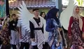 Fashion Show Batik hingga Kolase Kreatif Meriahkan Hari Batik Nasional di SMA Negeri 2 Rembang