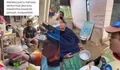 Relawan Terharu Dijamu Pengungsi Aceh, Padahal Mereka Lebih Butuh Makanan