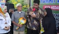 Wali Kota Medan Serahkan Kunci Rumah Secara Simbolis,  Terimakasih Pak Bobby 
