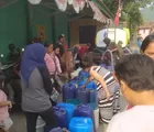 Krisis Air Akibat Fenomena El Nino, Perumda Air Minum Tirta Raharja Salurkan Bantuan Air Bersih