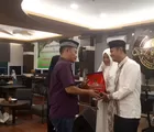 Pribadi Pamit, Bainar Perkenalkan Diri