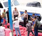Polda Riau Amankan 9 Ton Bawang Merah Impor