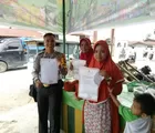 Bhabinkamtibmas Teratakbuluh Sebarkan Maklumat Kapolda Riau