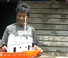 Suku Akit ini Pintar Buat Karya Sendiri