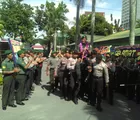Tiba di Makodim, Dandim 0301 Pekanbaru Digendong Personel Polresta