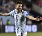 Messi Bahagia Pecahkan Rekor Batistuta   