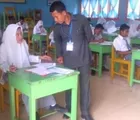 Plt Sekda Rohil Tinjau Pelaksanaan UN