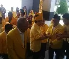 Mendarat di Bandara SSK II, Ketum Golkar Setya Novanto Disambut Arsyadjuliandi Rachman