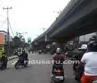 Pengendara Roda Dua Nekat Lawan Arus