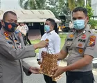 Bagikan Multi Vitamin dan Nutrisi, Kapolres Kampar Ingatkan Anggotanya Patuhi Prokes