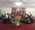 Polwan Polresta Pekanbaru Kunjungi Panti Jompo