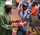 Lapas Kelas II Pekanbaru Bagi Paket Sembako