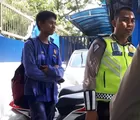 Petugas Damkar Kena Tilang