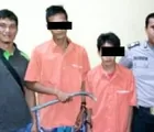 Marahi Istri Dibonceng Pria Lain, Izon Malah Dikeroyok   