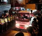 Sejumlah Tetangga Berkumpul Menunggu Jenazah Freddy Budiman