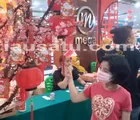 Usai Divaksin, Anak-anak Petik Angpao