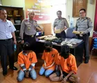 Polresta Pekanbaru Ungkap Kasus Ganja 12,3 Kilogram