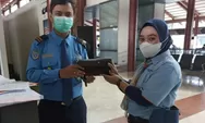 Kejujuran Petugas Kebersihan Bandara Soekarno Hatta Menggembalikan Cek Rp35,9 Miliar