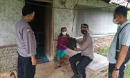 Blusukan ke Gang-gang, Kapolsek Kotabaru Bagikan Sembako untuk Lansia
