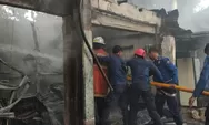 Gara-gara Percikan Api dari Motor yang Diperbaiki, Tiga Kios di Malabar Hangus Terbakar 