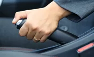 Berhenti di Lampu Merah, Gunakan Rem Kaki atau Rem Tangan? Ini Penjelasannya 