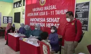 Usai Divaksin Siswa SD Muhammadiyah Purin Kendal Diberi Susu Segar dan Biskuit