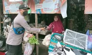 Kendal Zona Merah, Polsek Cepiring Bagikan Masker di Pusat Keramaian