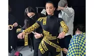 Kim Kardashian Membalut Tubuhnya dengan Selotip Balenciaga, Apa Hubungan Balenciaga dengan Perang Ukraina?