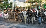 Demo Mahasiswa Semarang Jadi Berkah Pedagang Kaki Lima