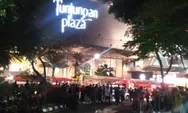 Tunjungan Plaza 5 Surabaya Terbakar, Wali Kota Eri Cahyadi Bantu Padamkan Api