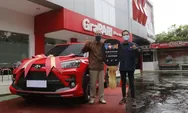 Pensiunan Dosen Raih Toyota Raize dari Undian Telkomsel 