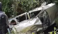 Satu Unit Kendaraan Ditumpangi Satu Keluarga Terperosok ke Jurang Sedalam 500 Meter di Mukapayung KBB