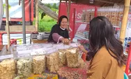 Balkonjazz Festival 2022 Bikin Ibu-Ibu Pasar Kebanjiran Order: Warga Magelang Ini Siapkan 100 Kilogram Kripik